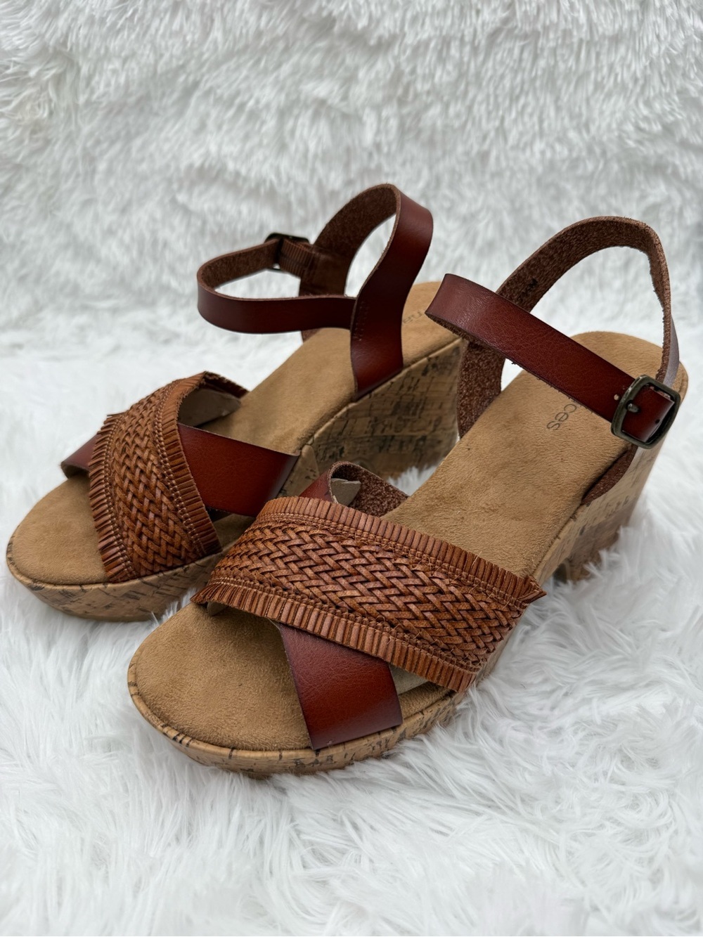 Maurices Sandals Size 7.5 Brown Brooklyn Wedge Woven Braided Strap